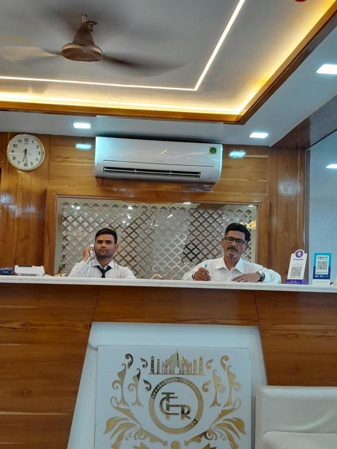 Hotel Taste Of India アーグラ エクステリア 写真