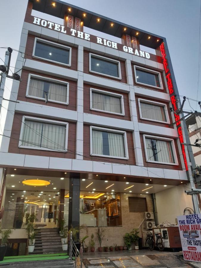 Hotel Taste Of India アーグラ エクステリア 写真