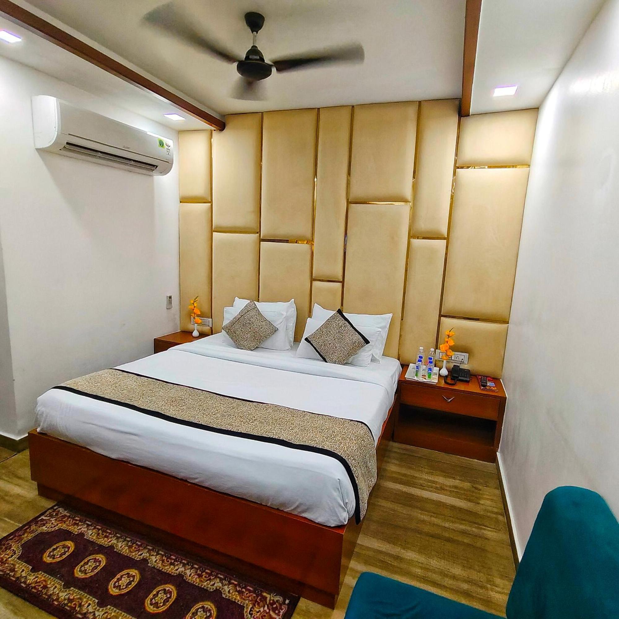 Hotel Taste Of India アーグラ エクステリア 写真