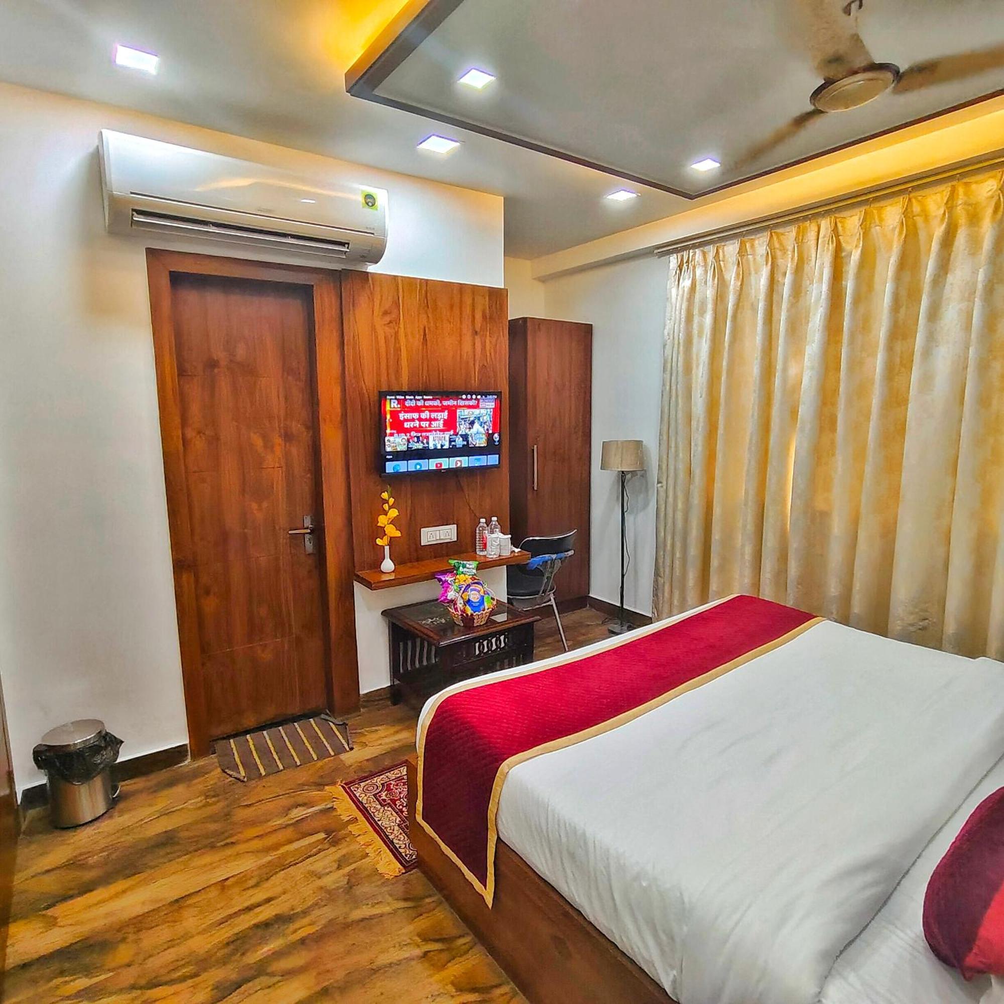Hotel Taste Of India アーグラ エクステリア 写真